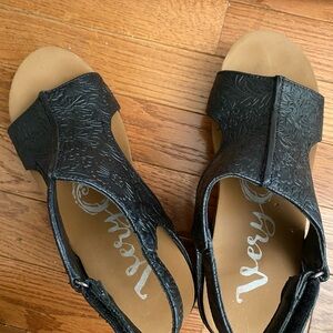 Woman’s Wedges-size 7-great condition